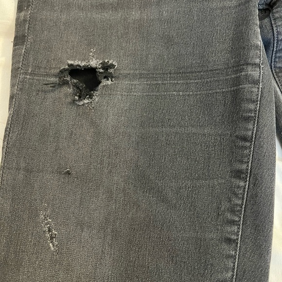 Citizens of Humanity Rocket High Rise Skinny in Distressed Dark Gray Sz 27 - Picture 9 of 15